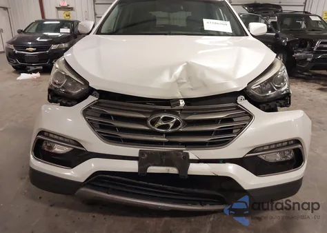 2017 Hyundai Santa Fe Sport 2.4L z USA, uszkodzony, nr VIN 5NMZUDLBXHH015181